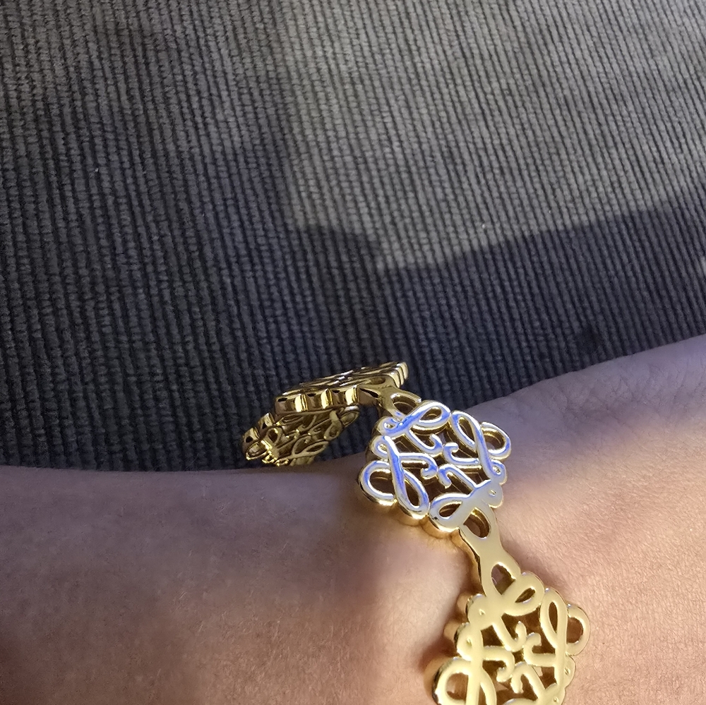 Loewe Gold Bracelet - Picture 6 of 16